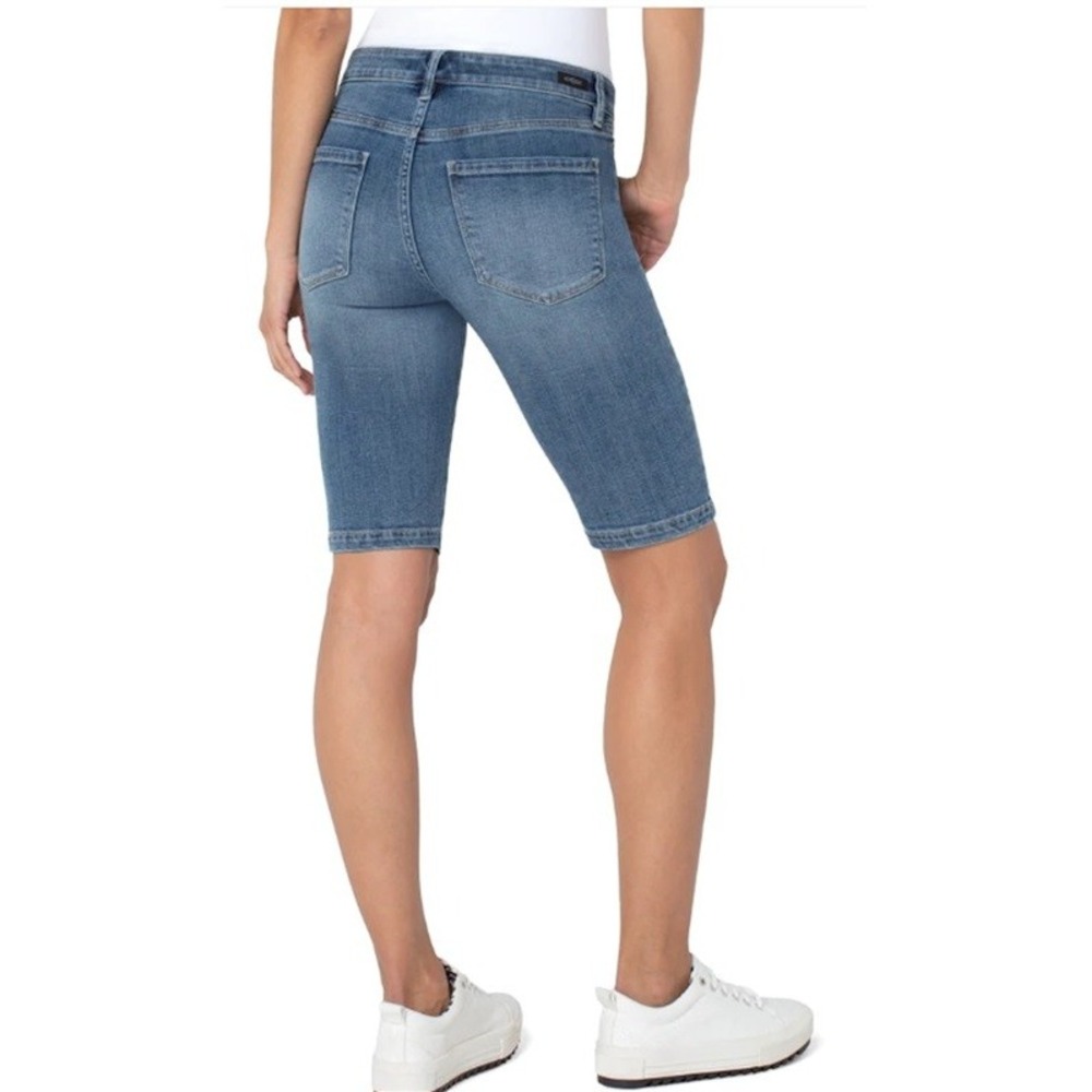 NWT Liverpool 6 28 Cruiser Jean Bermuda Shorts Kirkwood Blue 132009